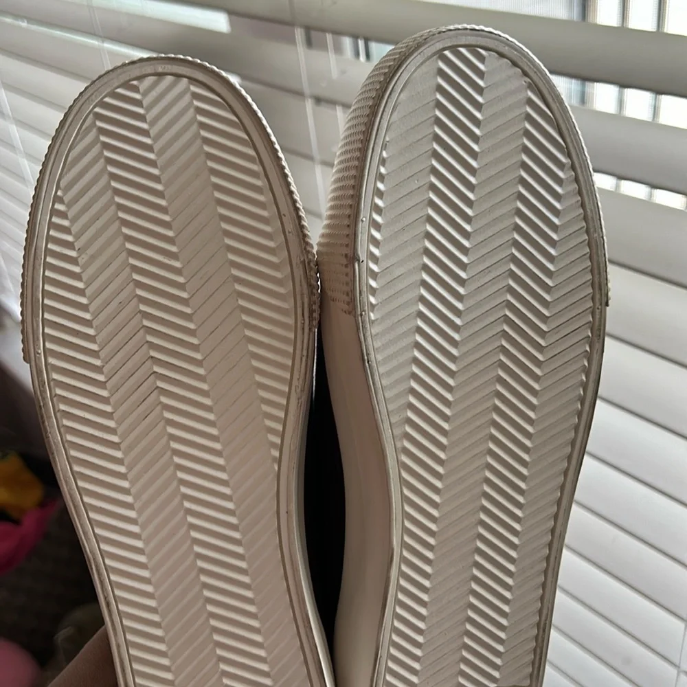 RALPH LAUREN SUEDE SNEAKERS SHOES SIZE 7 BRAND NEW - Picture 9 of 9